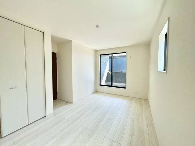 リーブルガーデン姫路市青山７期の洋室