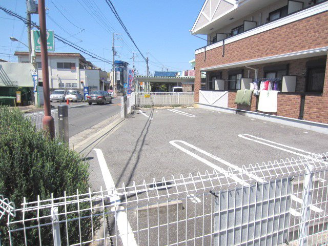 【駐車場】 | ひまわり