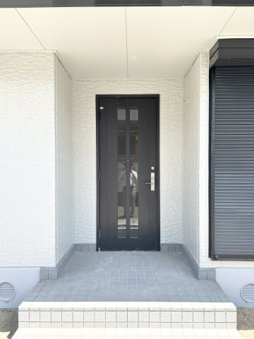善通寺市吉原リフォーム戸建ての玄関