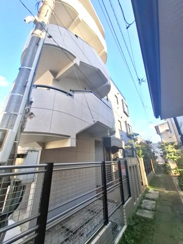 台東区谷中３丁目の賃貸マンションの外観