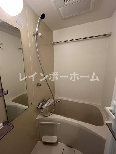 松戸市松戸の賃貸マンションの浴室|きれいなお風呂です