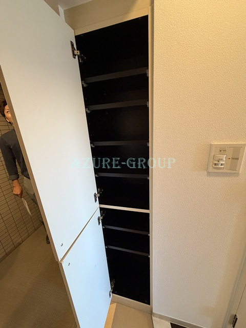 フェニックス新横濱イクシールの玄関