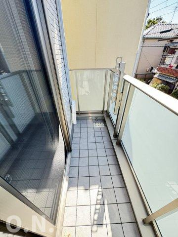 Prendre Takeharuのバルコニー