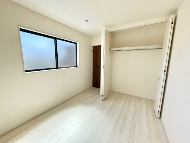リーブルガーデン姫路市青山７期の洋室
