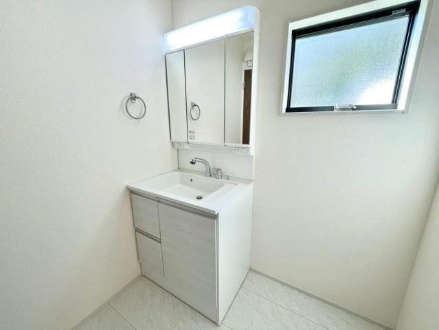 リーブルガーデン姫路市青山７期の独立洗面台