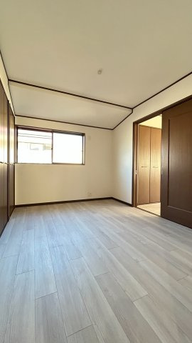 瑞穂町3丁目の洋室