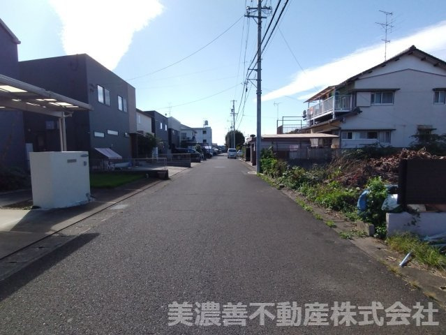 ６７１４８　岐阜市守口町２丁目土地の前面道路含む現地写真