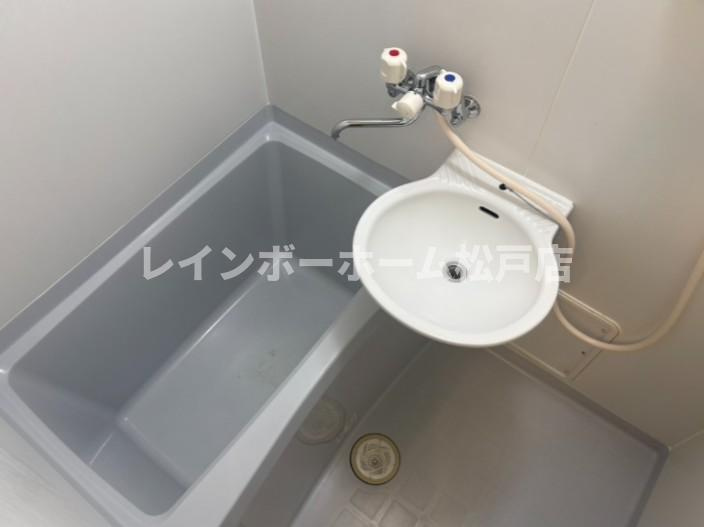 煉瓦の家カーザ・アモロッサの浴室