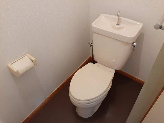 グリーンアイランドＡのトイレ|ゆったりとした空間のトイレです
