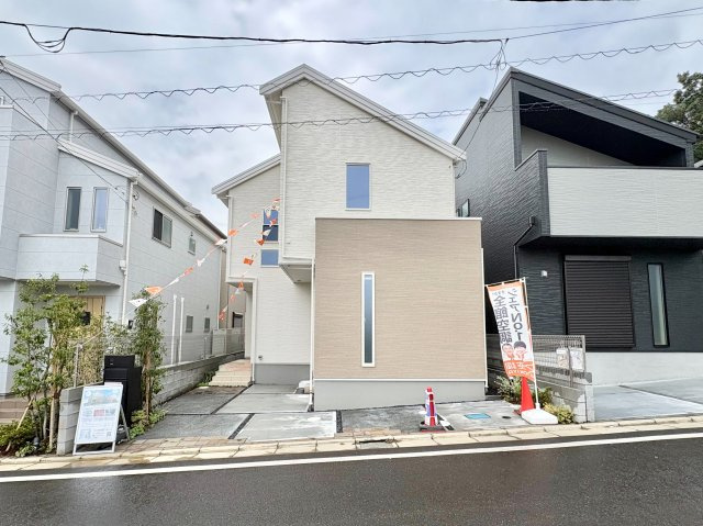 《仲介手数料半額》所沢市北秋津　全4棟　1号棟の前面道路含む現地写真