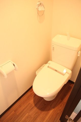 【トイレ】 | Creo筥松 | 落ち着いた色調のトイレです※写真は類似です