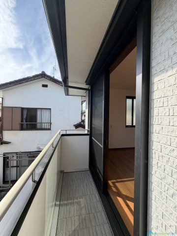 秦野市渋沢　中古戸建のバルコニー