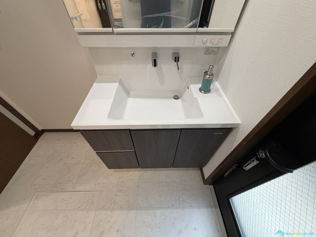 秦野市渋沢　中古戸建の独立洗面台