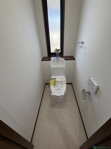秦野市渋沢　中古戸建のトイレ