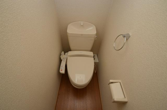 北九州市八幡西区瀬板１丁目の賃貸マンションのトイレ