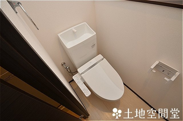 中間市岩瀬西町のアパートのトイレ