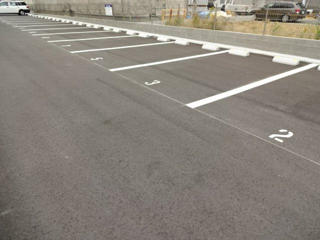 セジュール加佐 A棟の駐車場