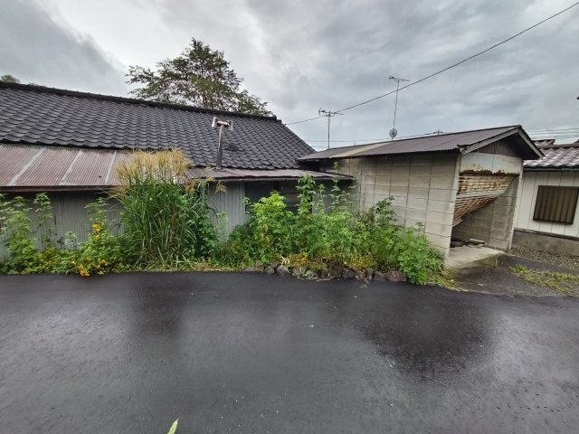 大田原市山の手二丁目・売地の外観|契約締結後、建物解体（売主負担）