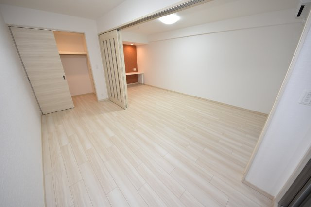 スプランディッド難波元町の寝室