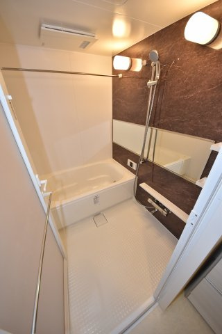 スプランディッド難波元町の浴室