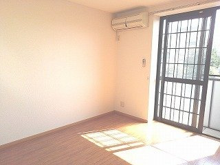 プラシード・カーサⅡの居間・リビング|ゆったり過ごせるリビングです