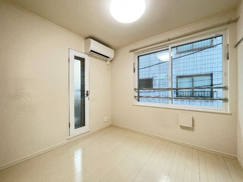 エテルノ北千住の洋室