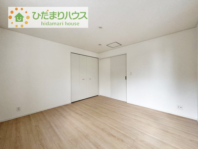 【寝室】 | つくばみらい市伊奈東第12　新築戸建 | 天井の高い主寝室♪ゆっくりと過ごせる大人のくつろぎ空間！