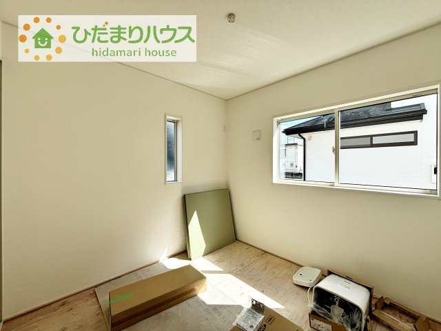 【和室】 | つくばみらい市伊奈東第12　新築戸建 | 小さなお子さまのいる方におすすめ！リビング横の和室でお子様が遊んでる様子も確認できます(^^)/