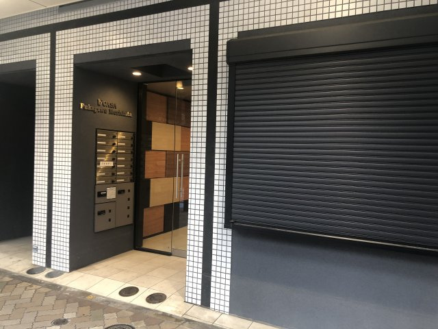 ビーカーサ深川森下のエントランス