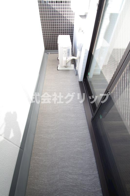ステージファースト横浜阪東橋のバルコニー