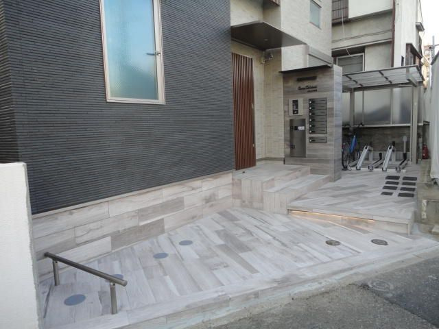 Ｃｅｒｅｚｏ代田橋のエントランス