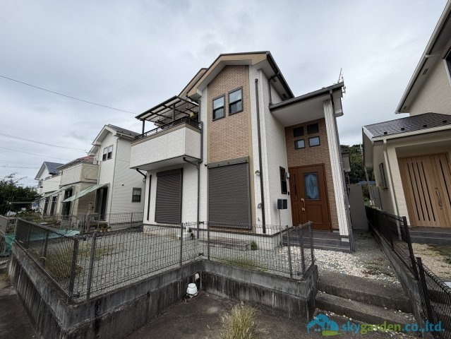 秦野市東田原　中古戸建の外観