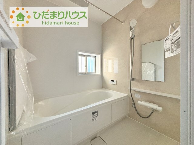 【浴室】 | つくばみらい市富士見ヶ丘３丁目26番　新築戸建　B号棟 | 今日も１日お疲れでした。広いお風呂で疲れを癒してください、、、♡