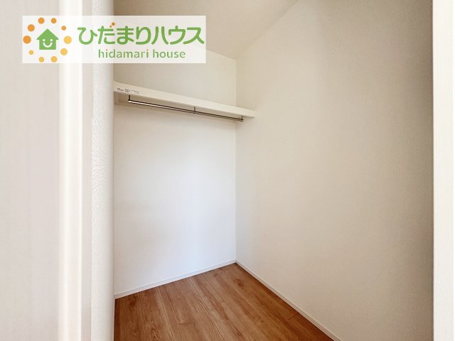 【収納】 | つくばみらい市富士見ヶ丘３丁目26番　新築戸建　B号棟 | 新婚さんにおすすめ！奥様に喜ばれる収納たっぷりのウォークインクローゼット付きです☆