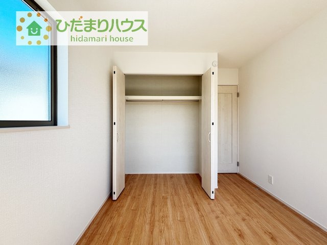 【収納】 | つくばみらい市富士見ヶ丘３丁目26番　新築戸建　B号棟 | お子様グッズを片付けるのにも、困りませんね！