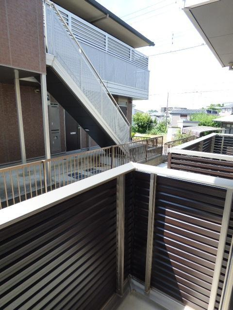 セレーヌ仲町台Bのバルコニー