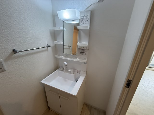 レジデンスコート豊中庄内の独立洗面台