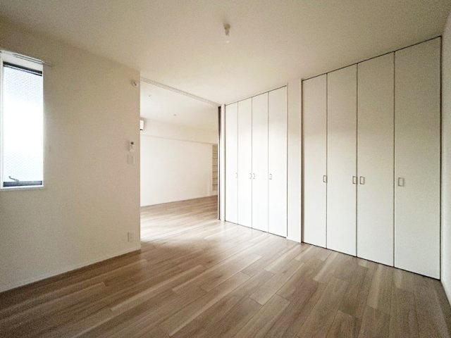 へーベルメゾン小松西町西棟の洋室