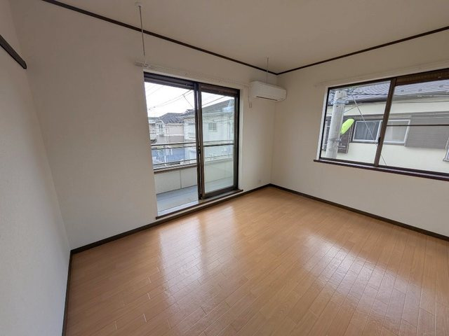 ピアレス船橋の居間・リビング
