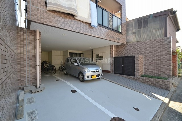 広島市西区庚午南１丁目の賃貸マンションのエントランス