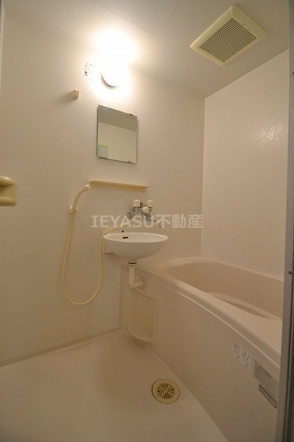 広島市西区庚午南１丁目の賃貸マンションの浴室