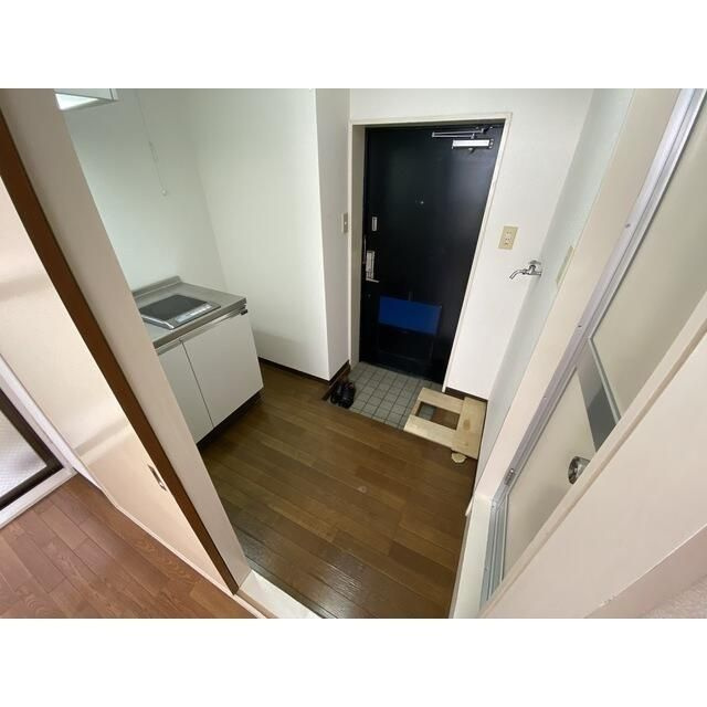 コンフォーム大町の玄関