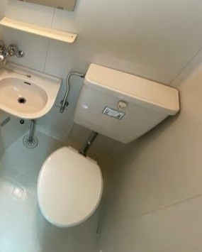 鎌倉市大町２丁目の賃貸マンションのトイレ