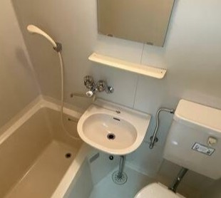 コンフォーム大町の洗面所