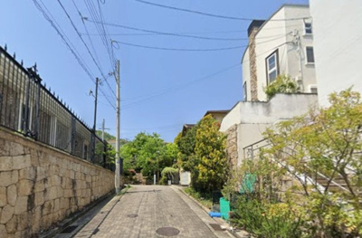 【前面道路含む現地写真】 | 西宮市苦楽園三番町　 中古戸建