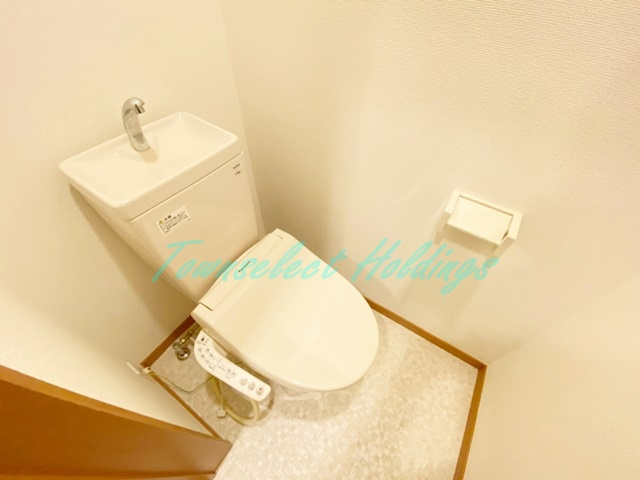 ビラ堀ノ内のトイレ|温水洗浄便座付き