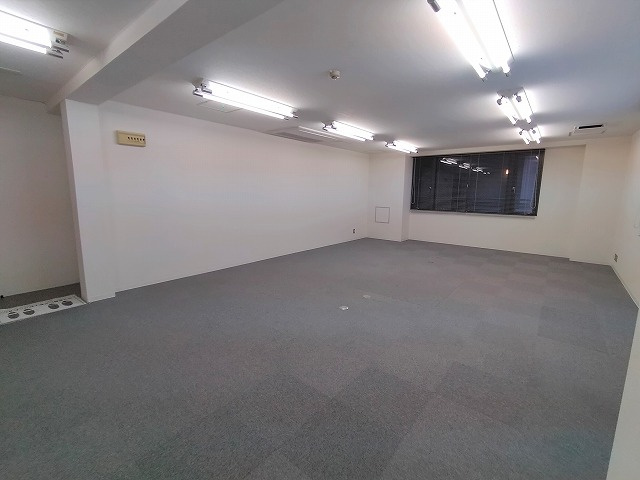 吹田市江坂町１丁目の店舗事務所