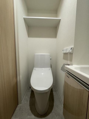 【トイレ】 | ＳＨＯＫＥＮ　Ｒｅｓｉｄｅｎｃｅ横浜白楽 | 同物件別部屋写真