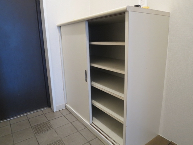 パレッヂ新小岩の収納|たくさん入るシューズボックスなので玄関はいつもキレイ！