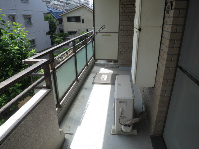 パレッヂ新小岩のバルコニー|日が当たるバルコニー＾＾♪